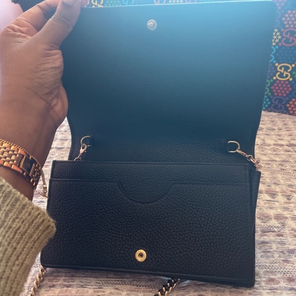 *SOLD* Gucci Wallet on Chain - Picture 4 of 8